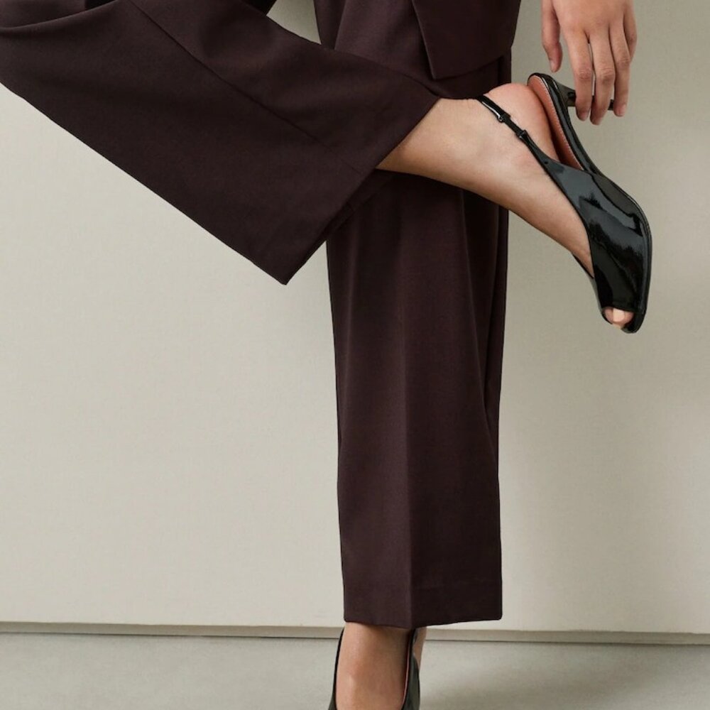 Liz Claiborne Black Flinty Patent Heels